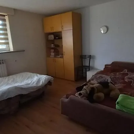 Gm Place 60 M2 * Gornji Milanovac